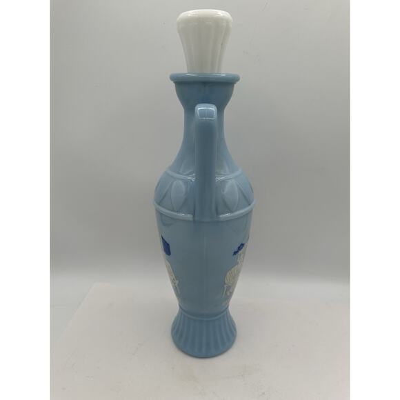 Vintage 1961 Jim Beam Grecian Blue Milk Glass Whiskey Decanter 4/5 Qt. With Lid - Picture 2 of 8